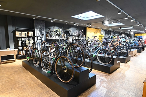 Foto aus dem Jahr 2026 – neue Gravelbike-Abteilung