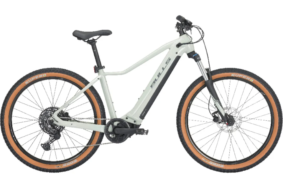 BULLS AMINGA EVA 1 27,5 CX6 sage bei Zweirad-Center Nerz ansehen BULLS AMINGA EVA 1 27,5 CX6 sage – Produktbild bei Nerz in Tuttlingen
